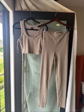 Women's Ribbed Two-Piece Set - Taupe Tank & Leggings